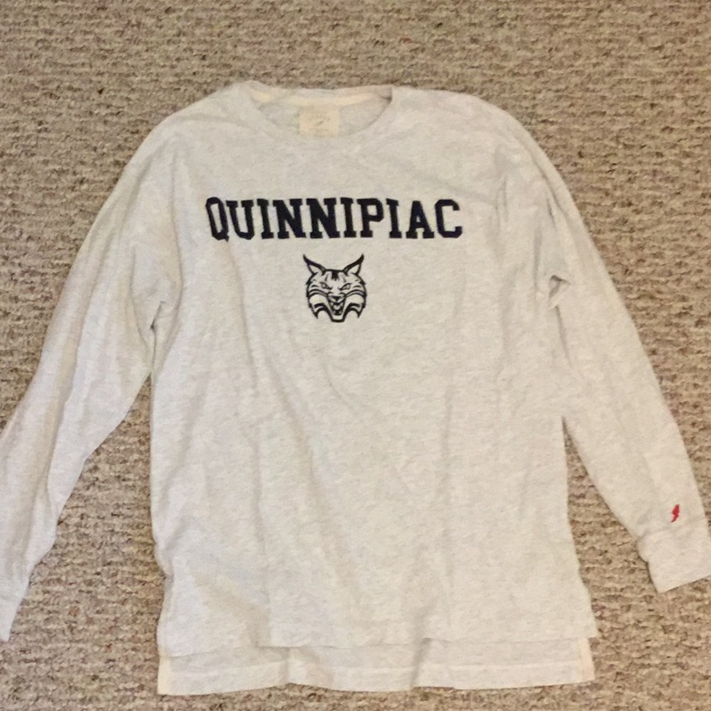 Quinnipiac college t-shirt